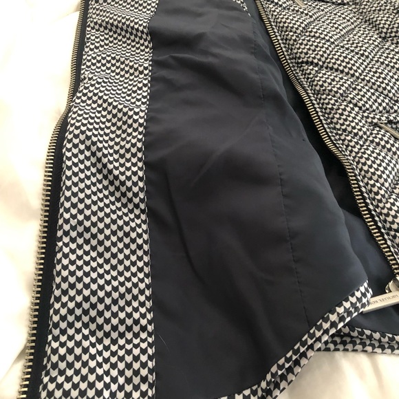 💜 Michael Kors Black and White Puffer Vest - Picture 2 of 7